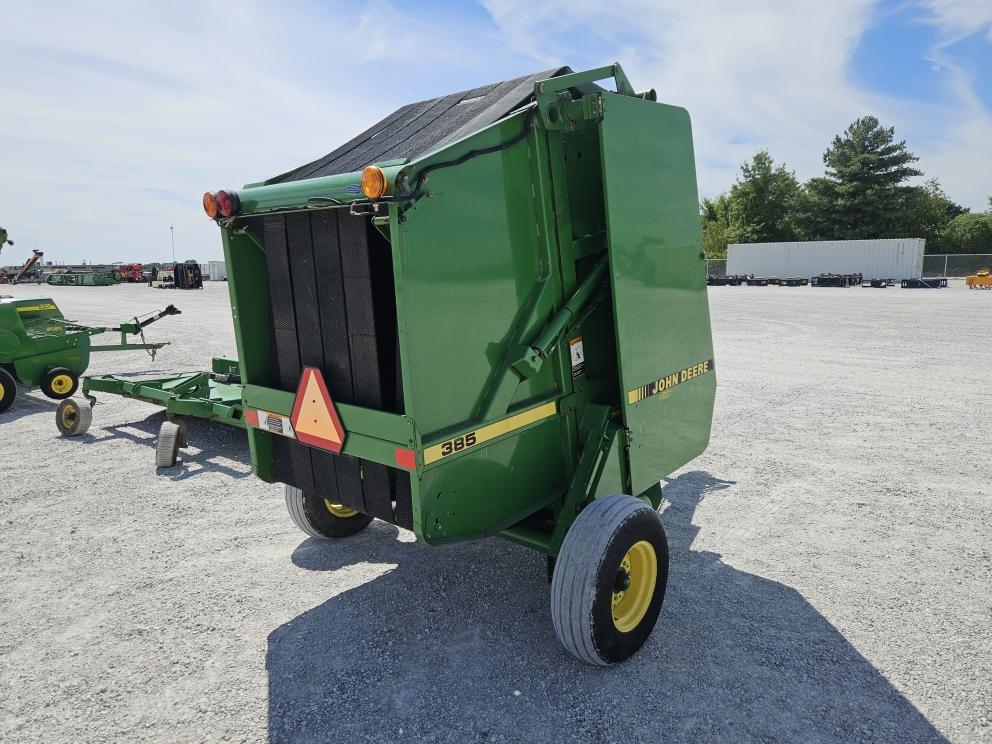 Image for 1994 John Deere 385