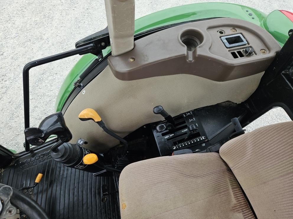 Image for 2008 John Deere 5093E