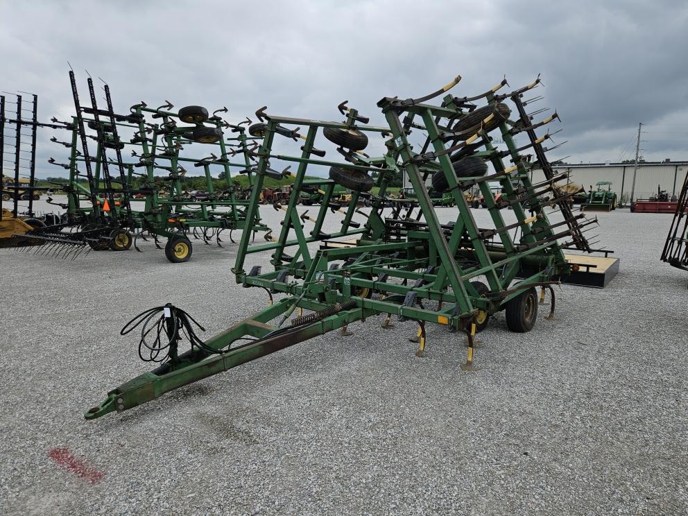 Image for 1996 John Deere 980