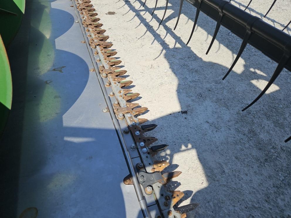 Image for 2009 John Deere 635F