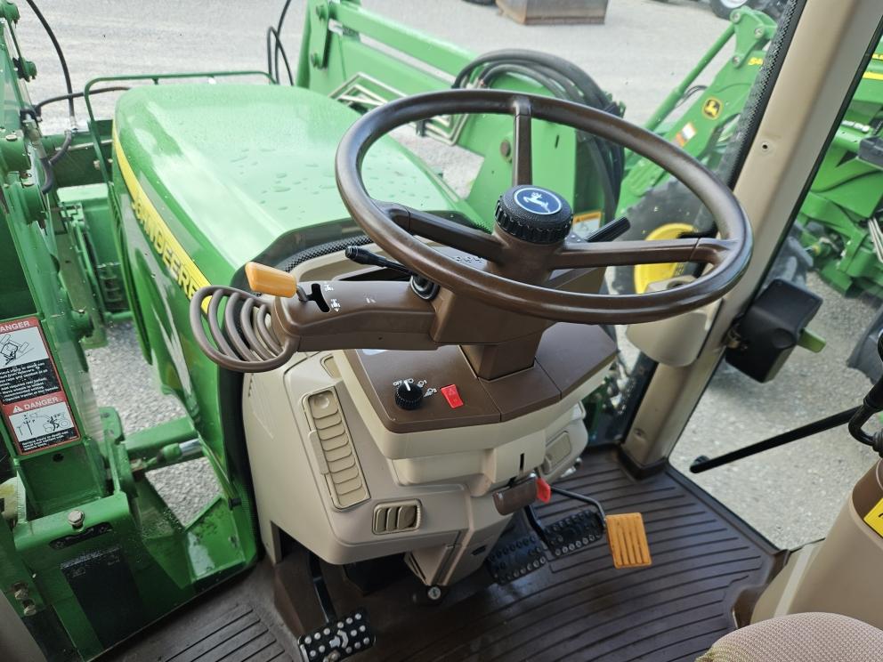 Image for 2006 John Deere 6420