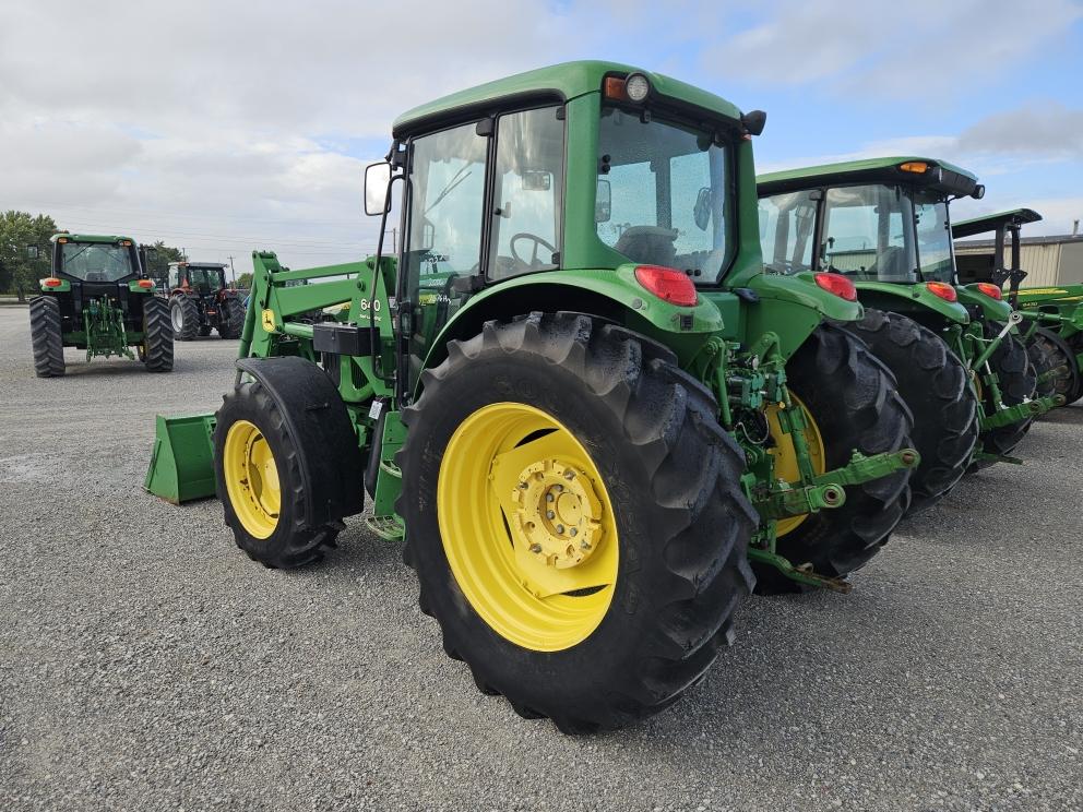 Image for 2006 John Deere 6420