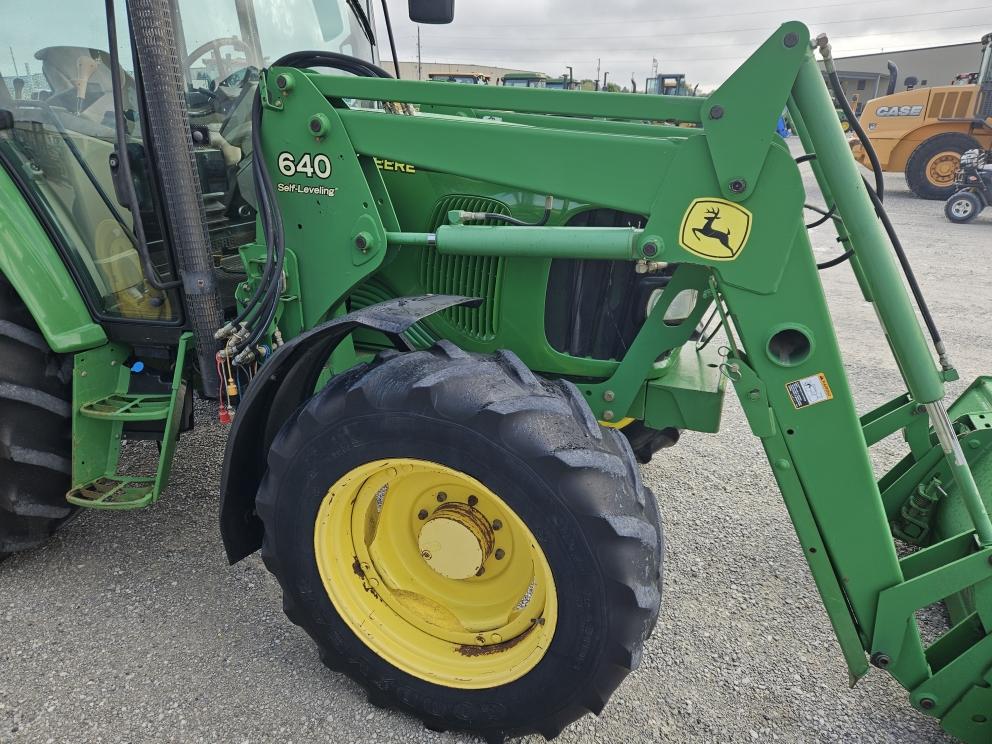 Image for 2006 John Deere 6420