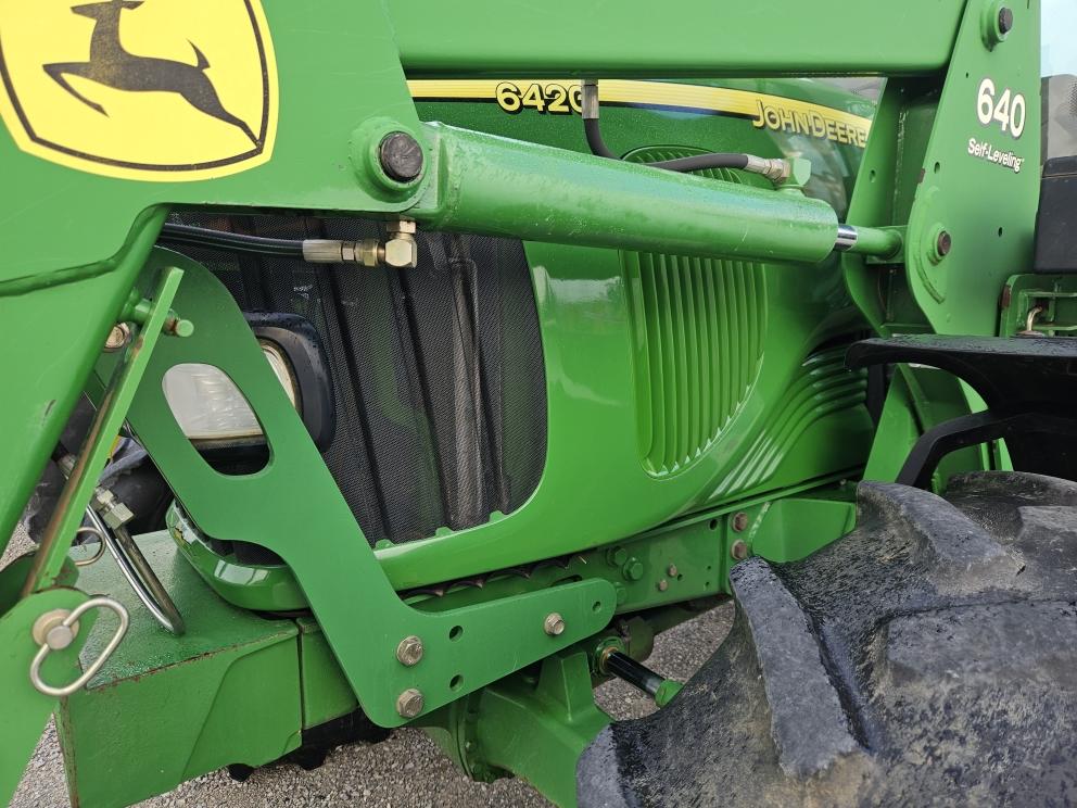 Image for 2006 John Deere 6420