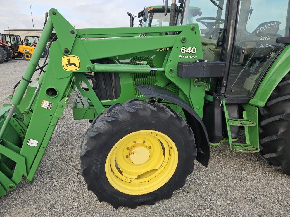 Image for 2006 John Deere 6420