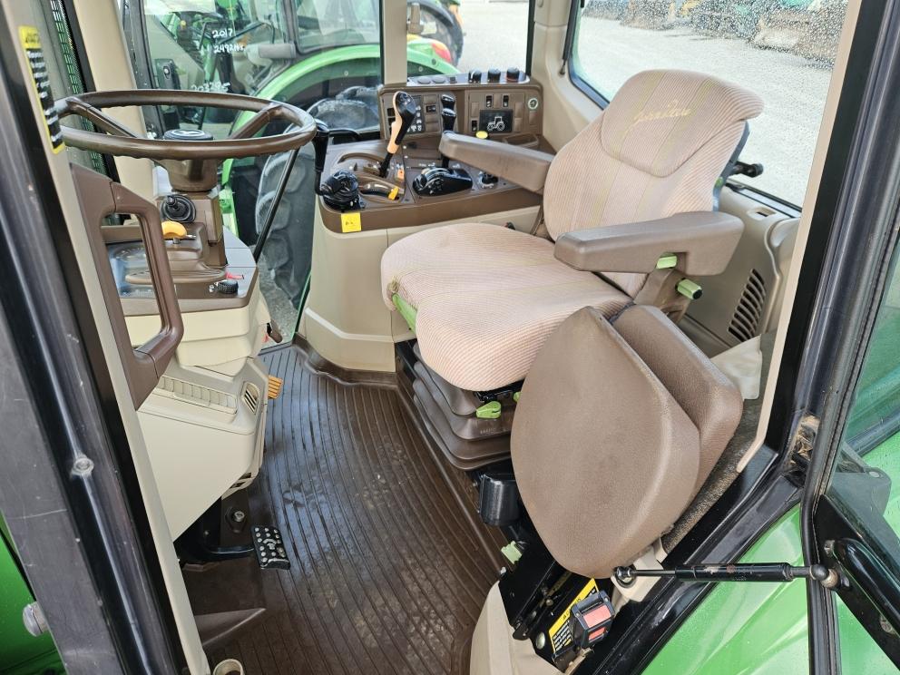 Image for 2006 John Deere 6420