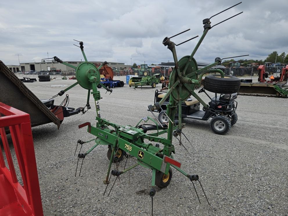 Image for 2005 John Deere 756