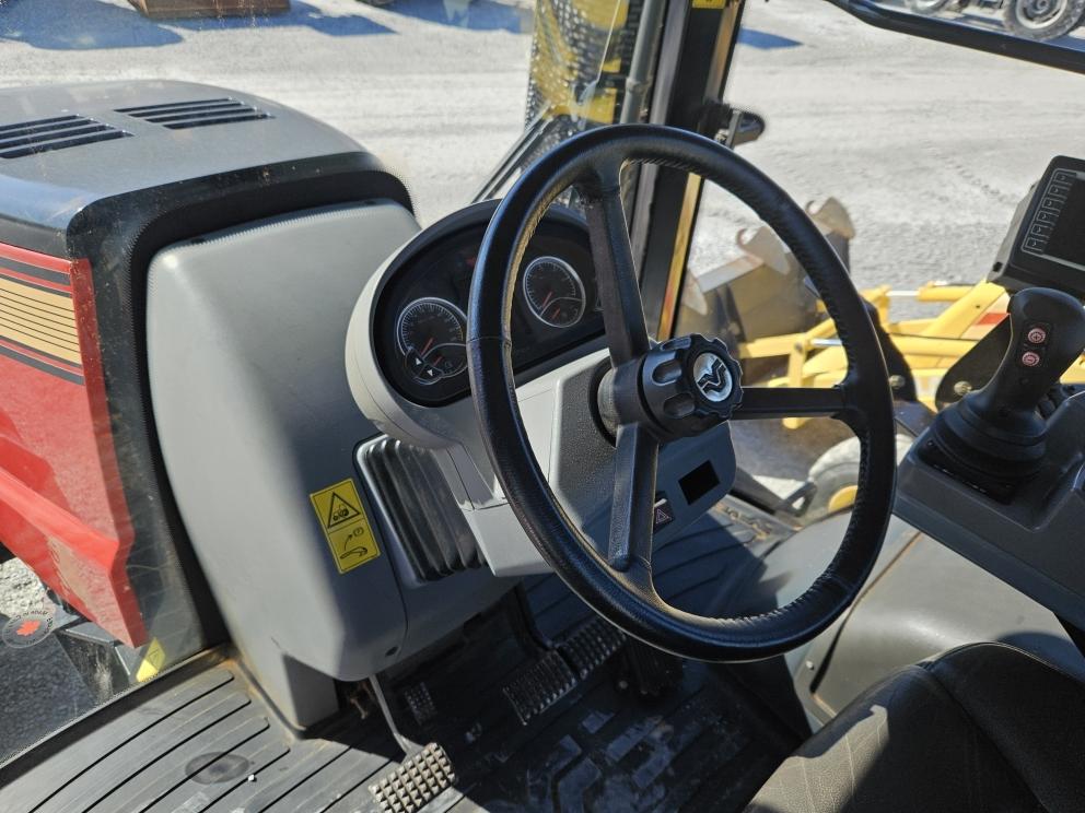 Image for 2013 Versatile 260