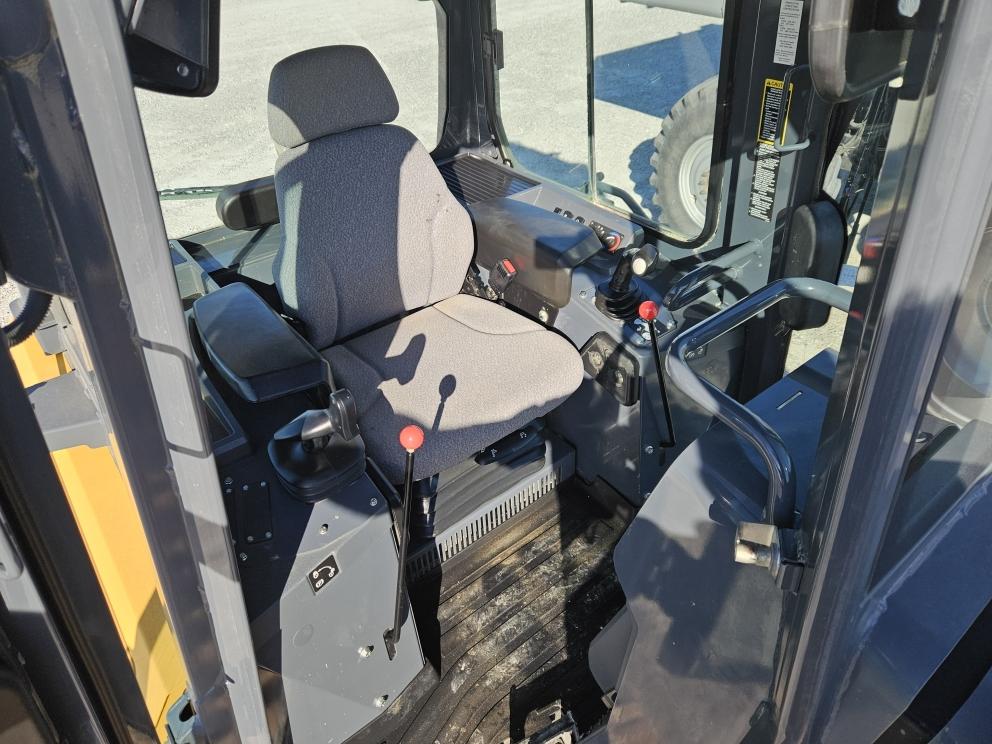 Image for 2017 John Deere 650K XLT