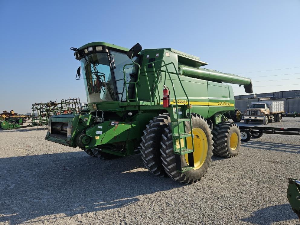 Image for 2005 John Deere 9860 STS