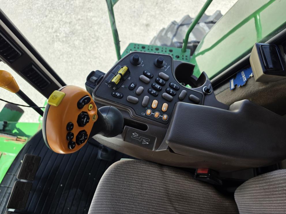 Image for 2005 John Deere 9860 STS