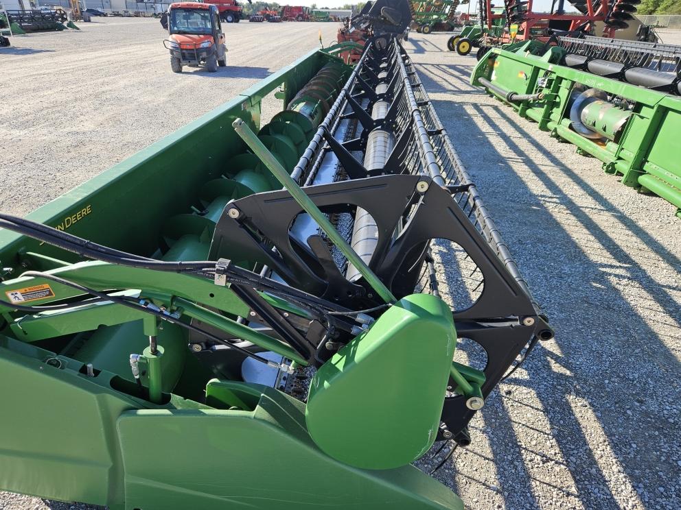 Image for 2010 John Deere 635F