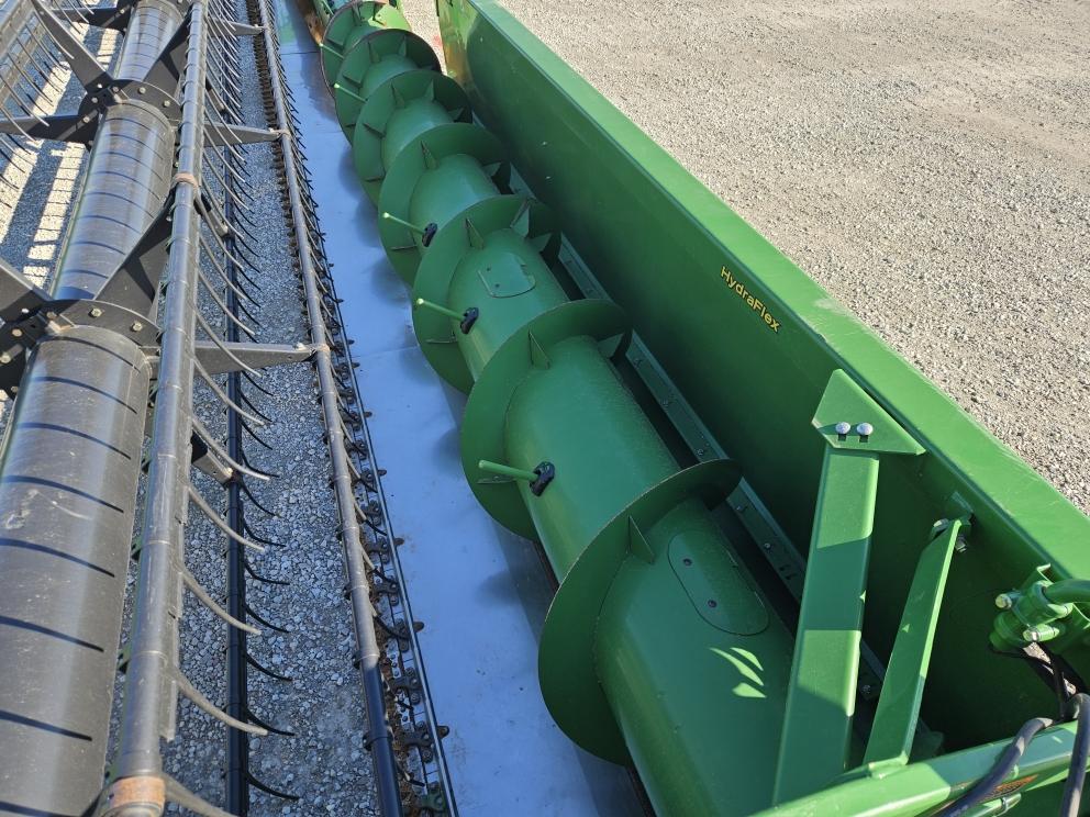 Image for 2010 John Deere 635F