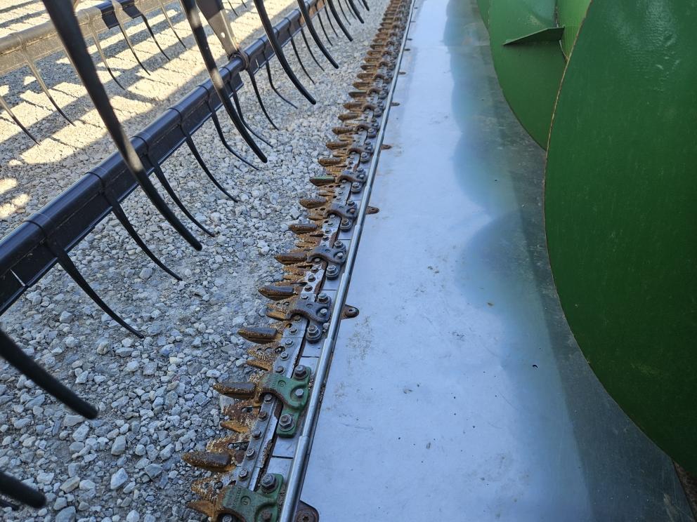 Image for 2010 John Deere 635F