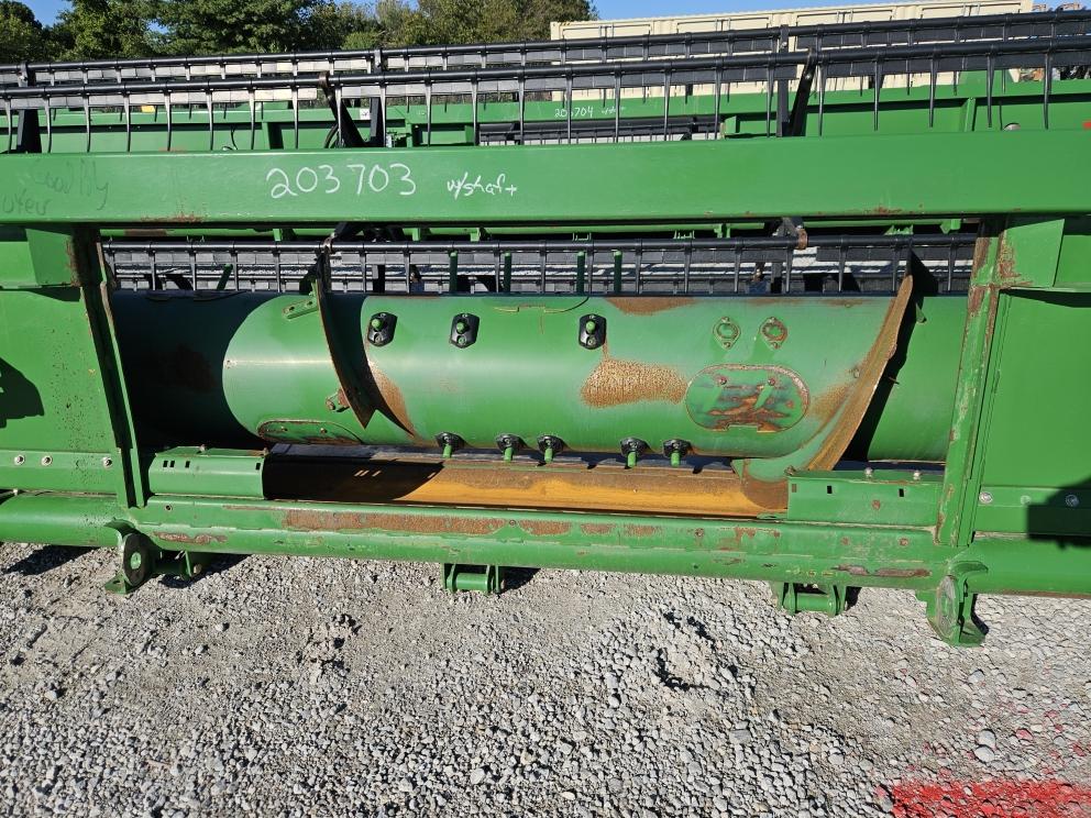 Image for 2010 John Deere 635F