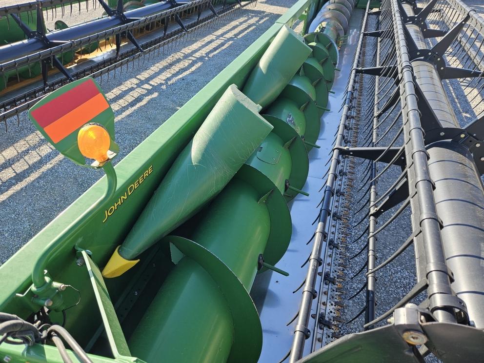 Image for 2010 John Deere 635F