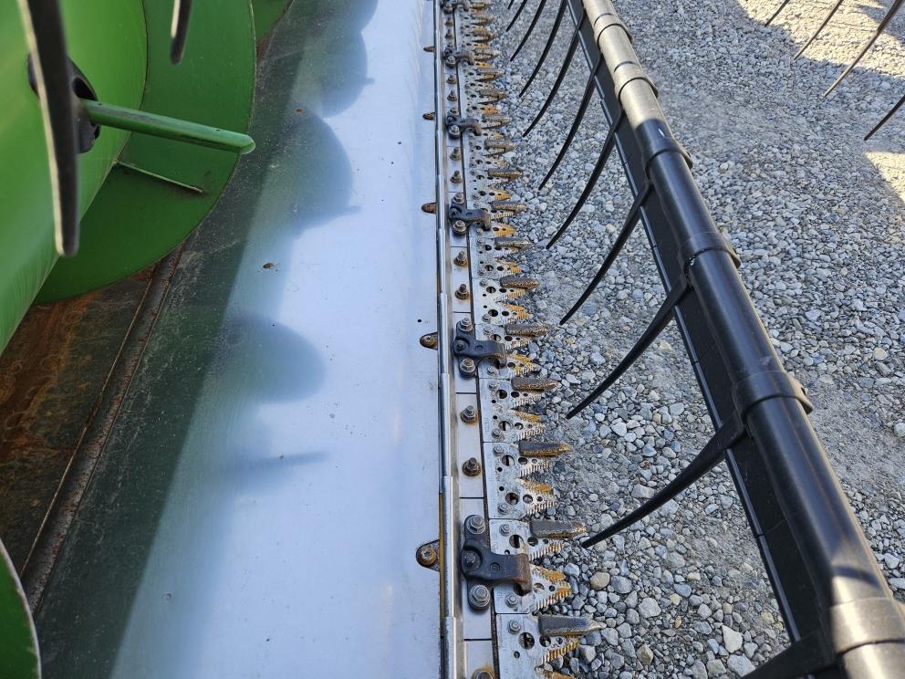 Image for 2010 John Deere 635F