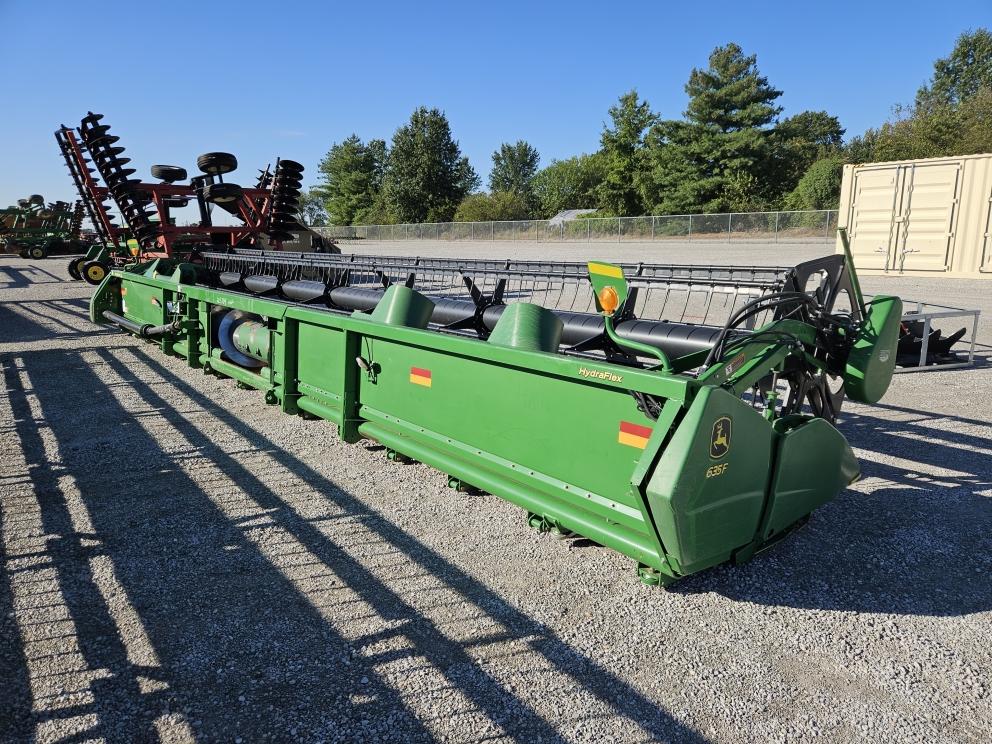 Image for 2010 John Deere 635F