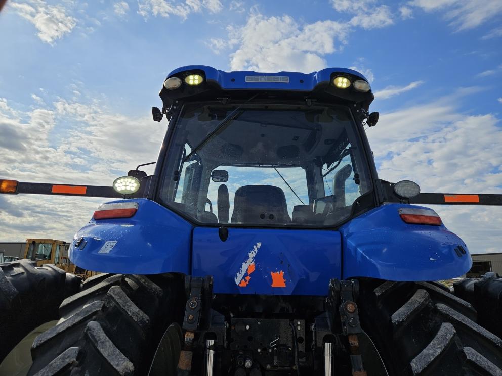 Image for 2015 New Holland T8.410