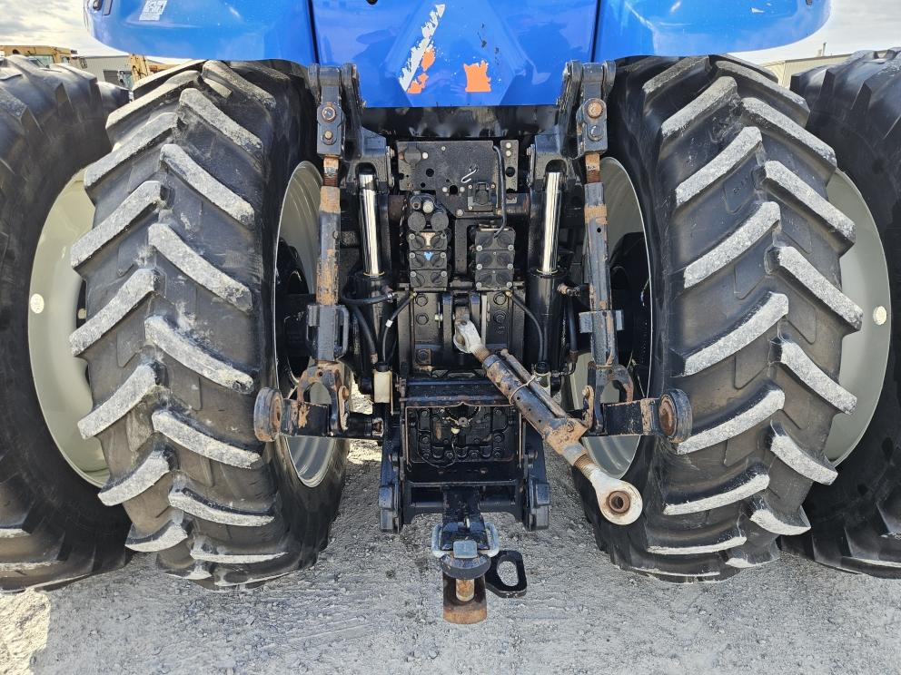 Image for 2015 New Holland T8.410