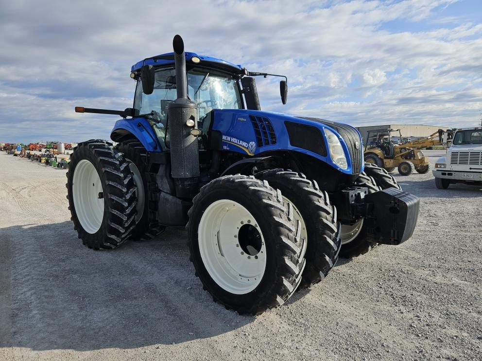 Image for 2015 New Holland T8.410
