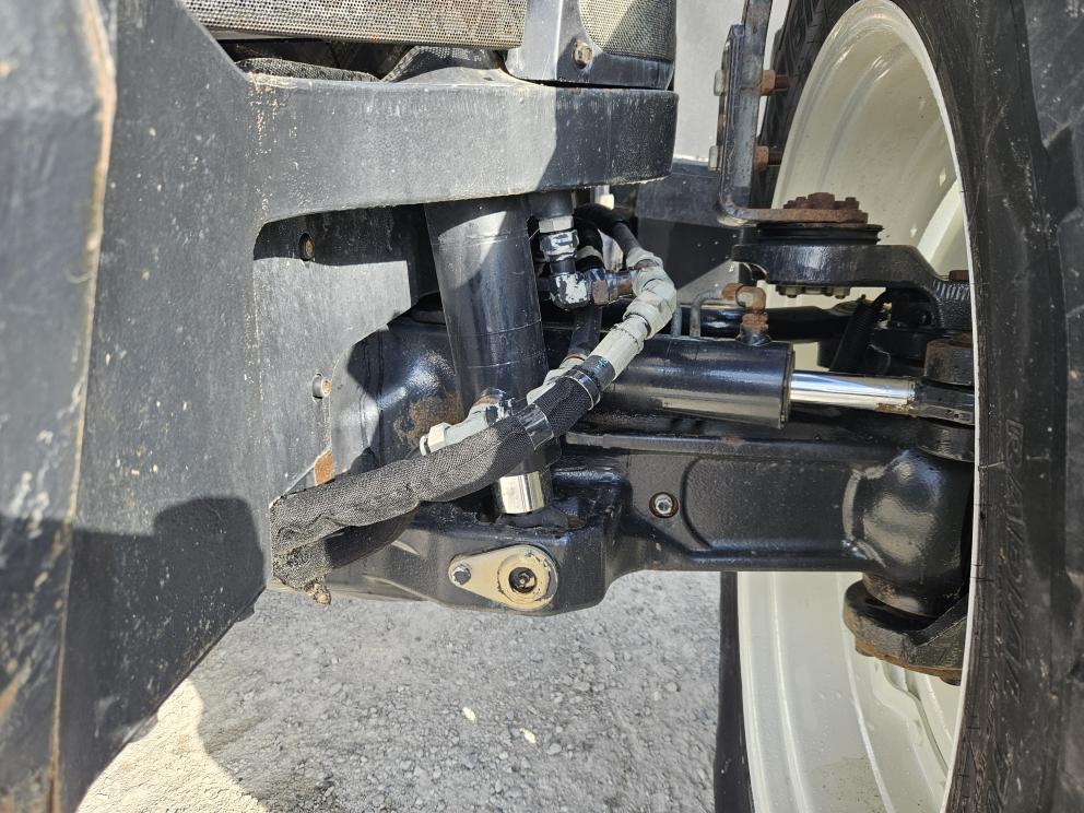 Image for 2015 New Holland T8.410