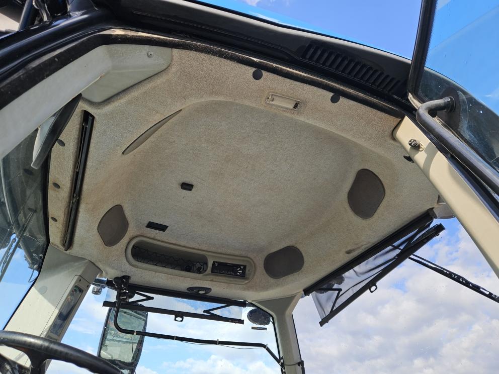 Image for 2015 New Holland T8.410