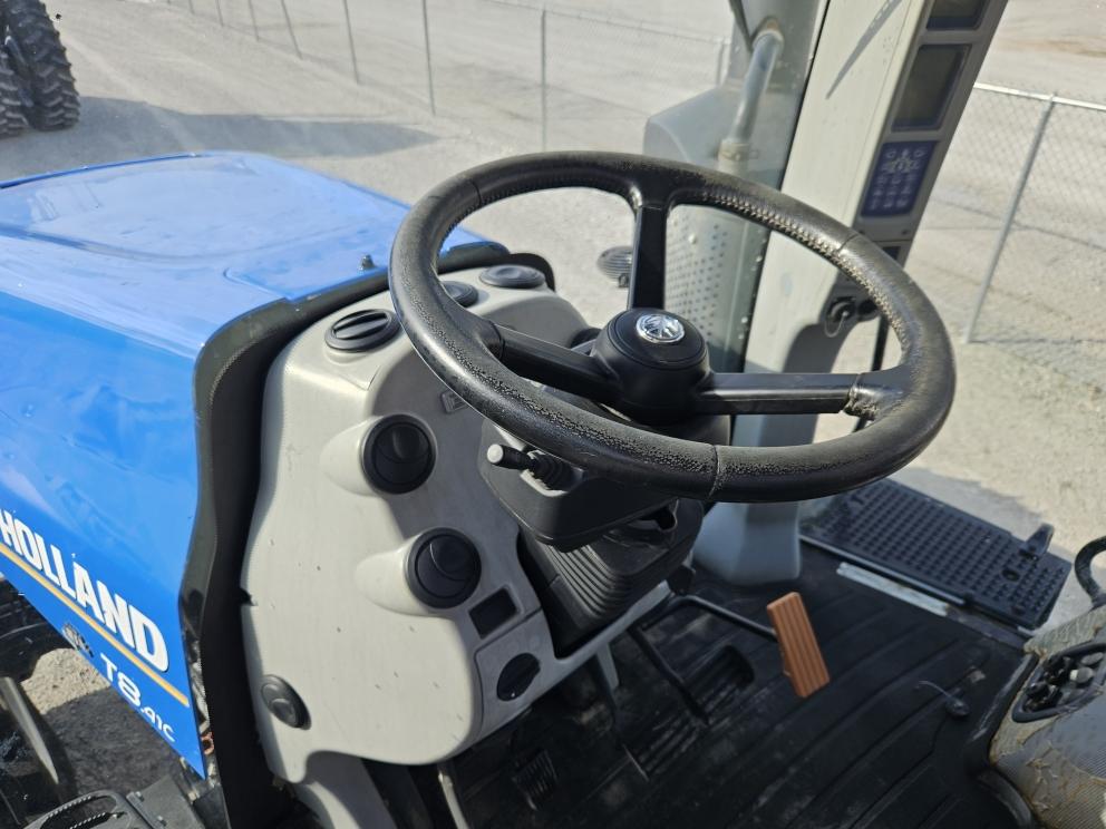 Image for 2015 New Holland T8.410