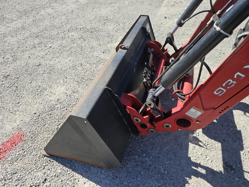 Image for 2015 Massey Ferguson 4709