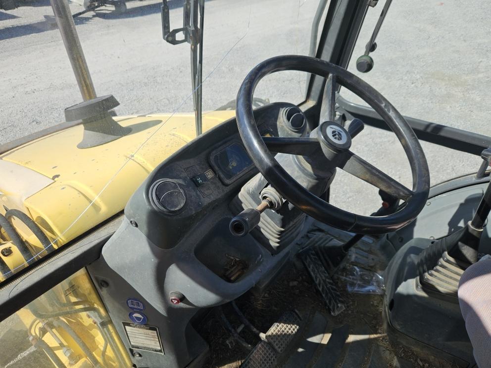 Image for 2004 New Holland LB75B