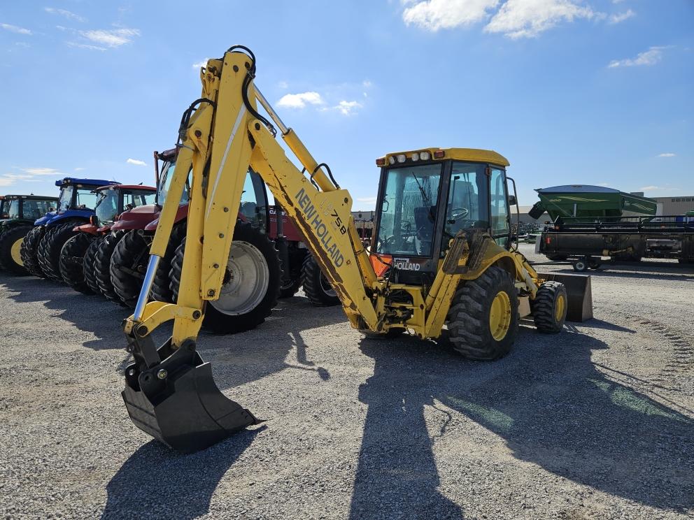 Image for 2004 New Holland LB75B