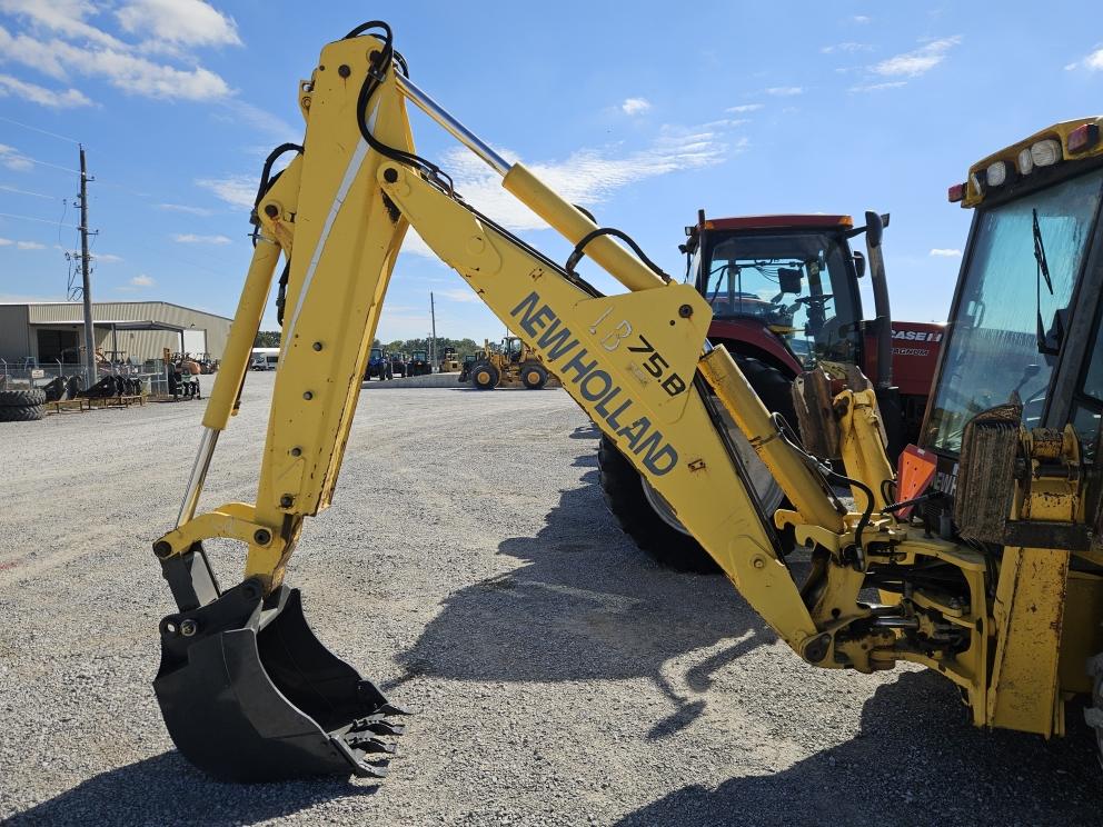 Image for 2004 New Holland LB75B