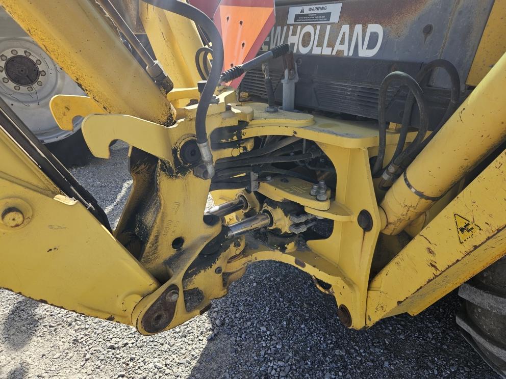 Image for 2004 New Holland LB75B