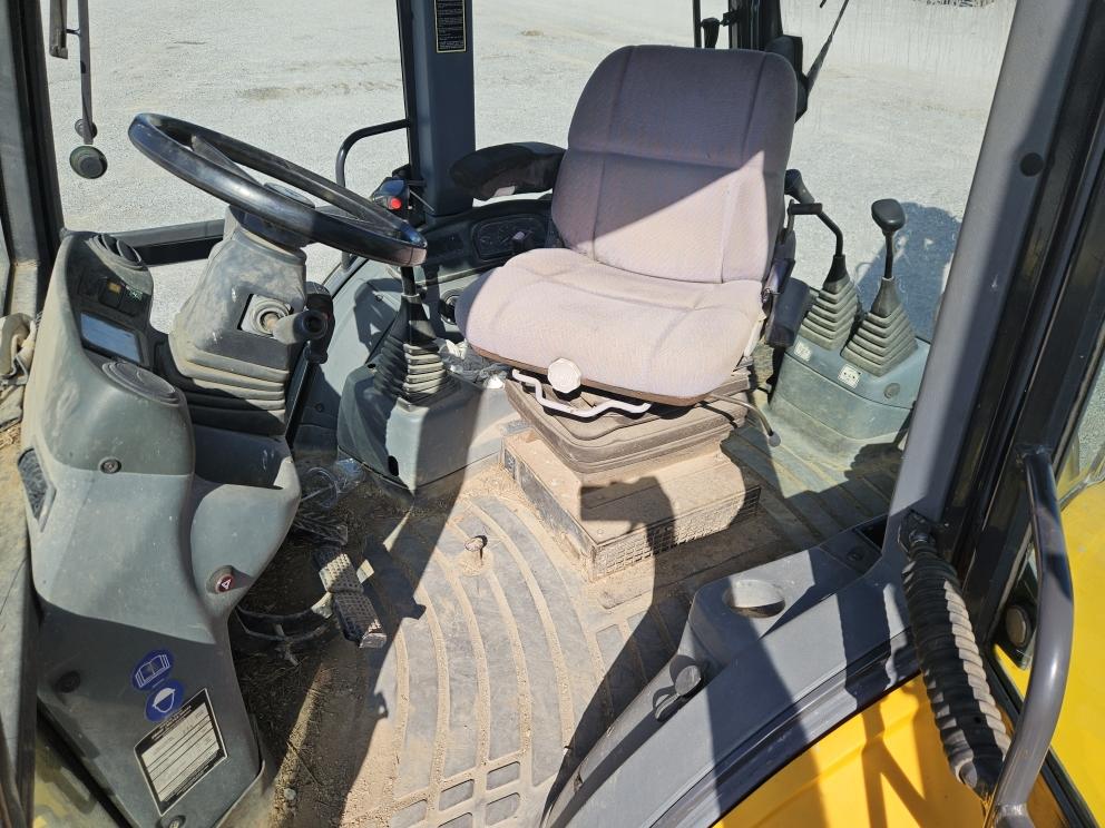 Image for 2004 New Holland LB75B