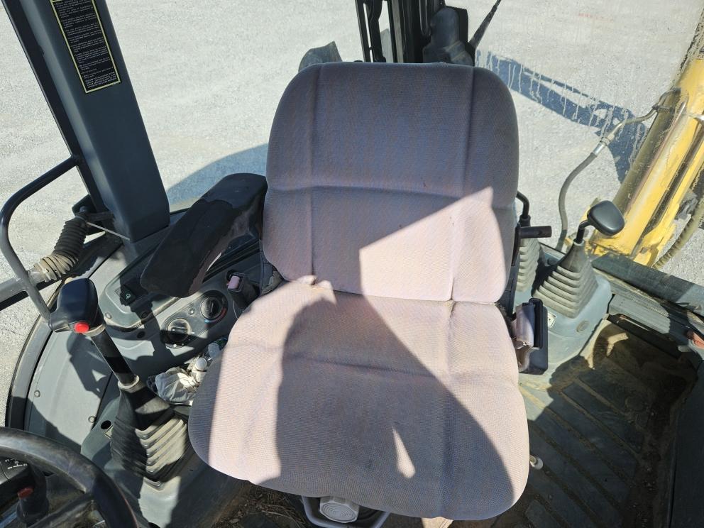 Image for 2004 New Holland LB75B