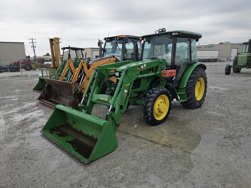 Image for 2016 John Deere 5075E