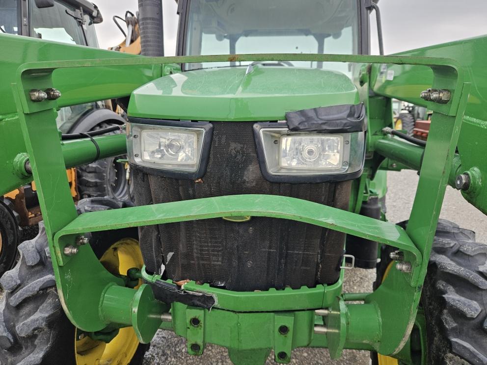 Image for 2016 John Deere 5075E