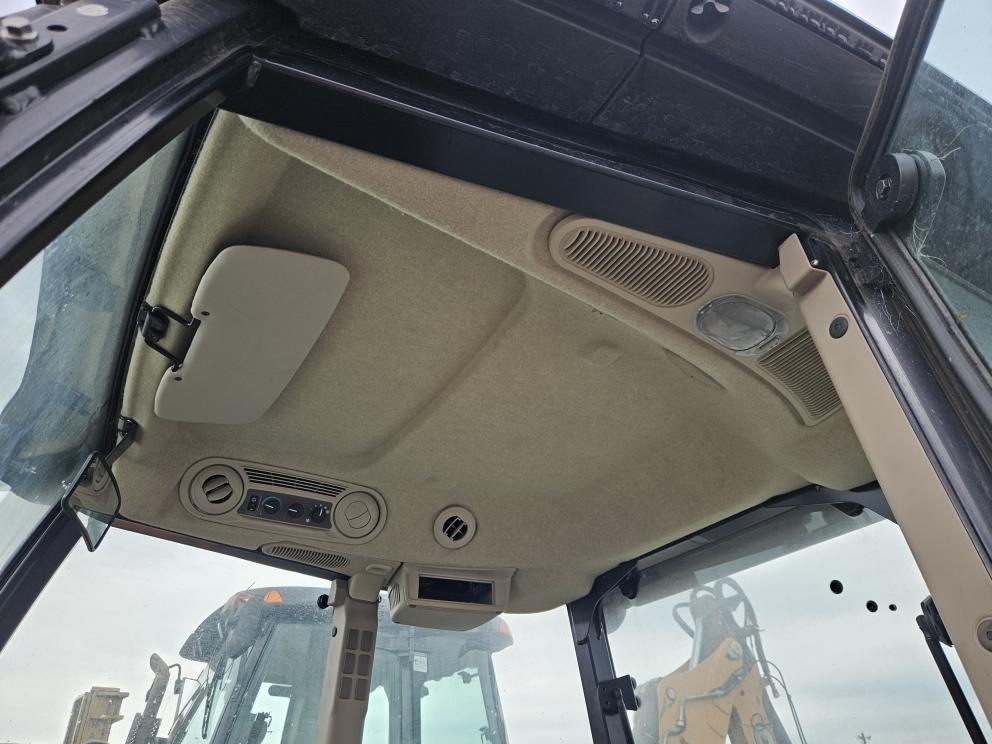 Image for 2016 John Deere 5075E