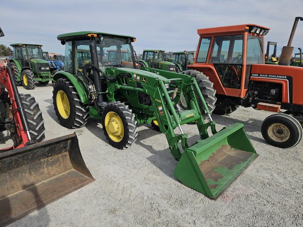 Image for 2016 John Deere 5075E