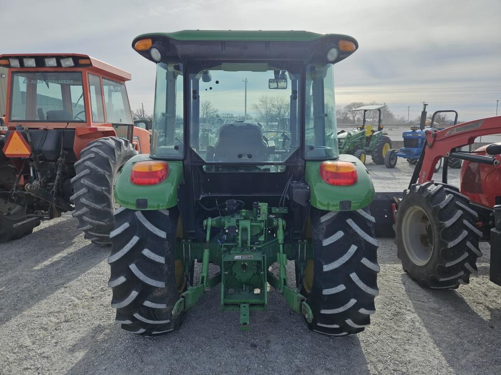 Image for 2016 John Deere 5075E