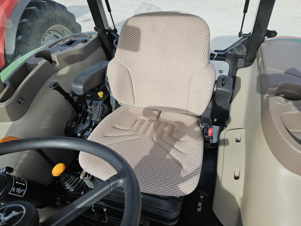 Image for 2016 John Deere 5075E