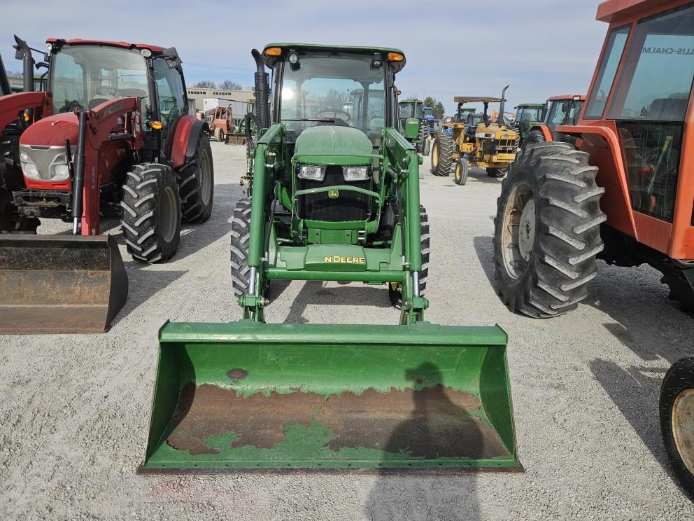 Image for 2016 John Deere 5075E