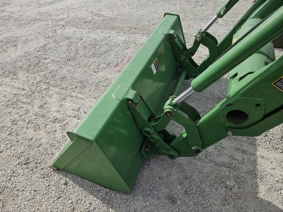 Image for 2016 John Deere 5075E
