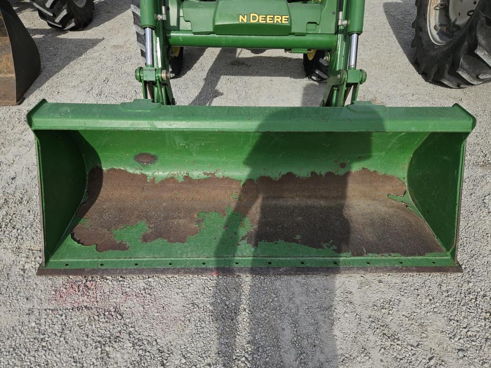 Image for 2016 John Deere 5075E