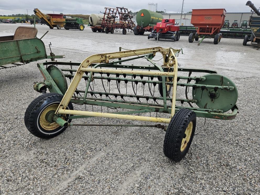 Image for John Deere 640