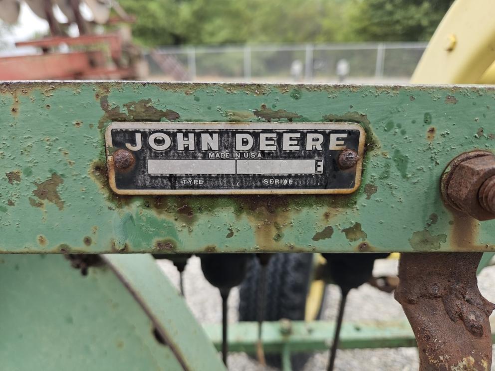 Image for John Deere 640