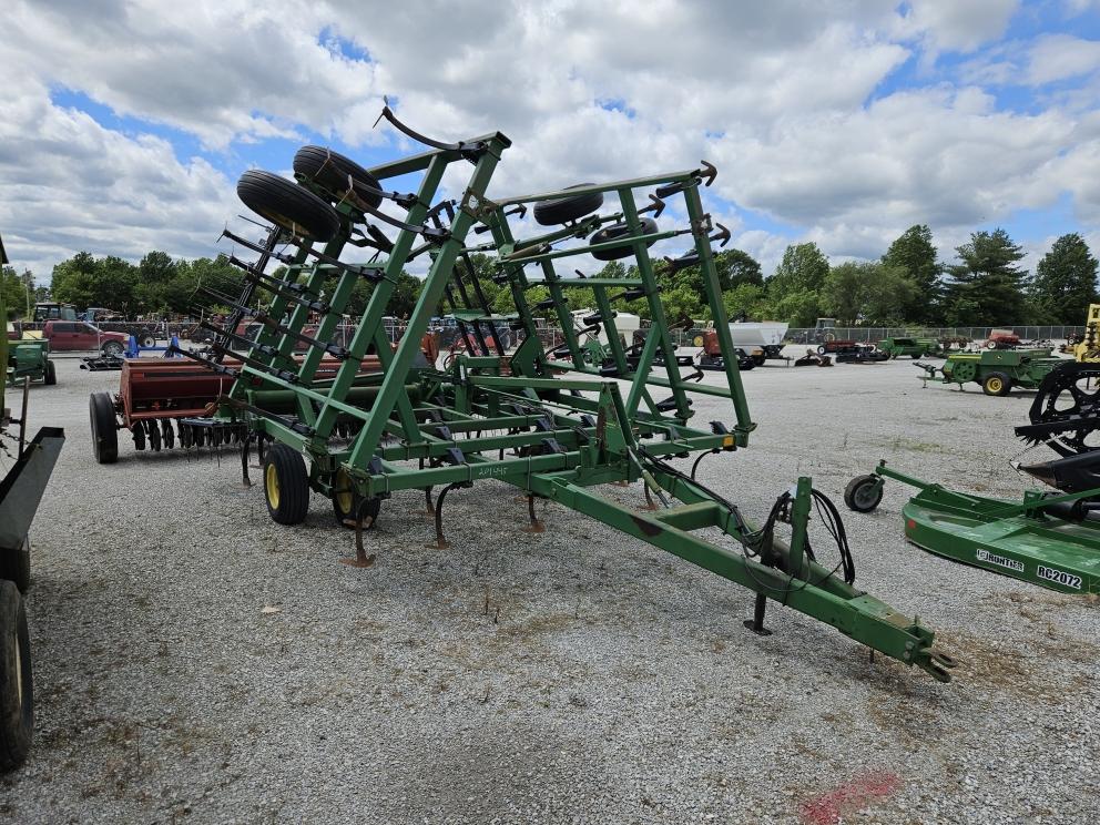 Image for 1997 John Deere 980