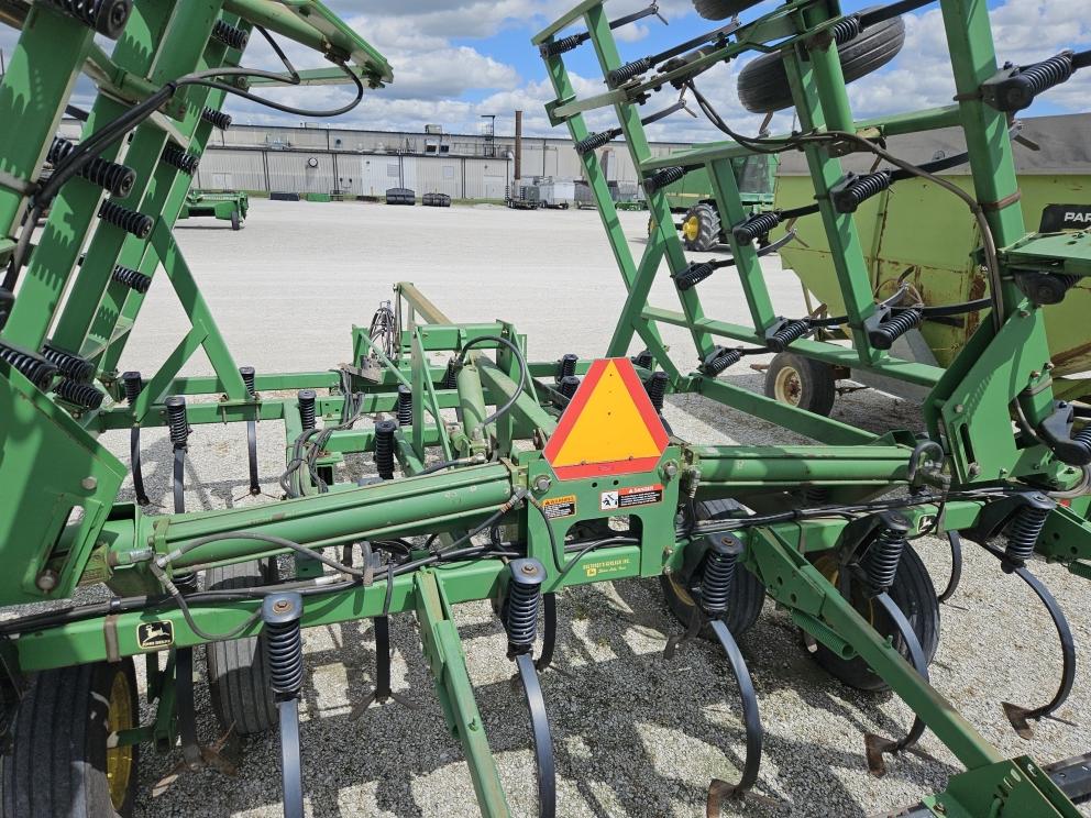 Image for 1997 John Deere 980