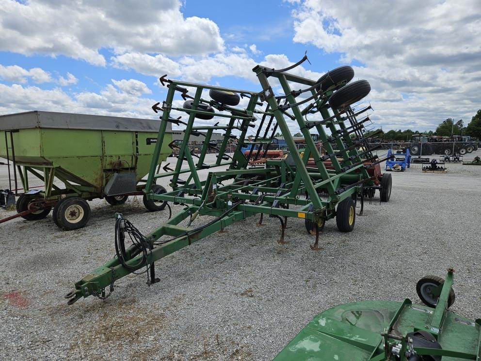 Image for 1997 John Deere 980