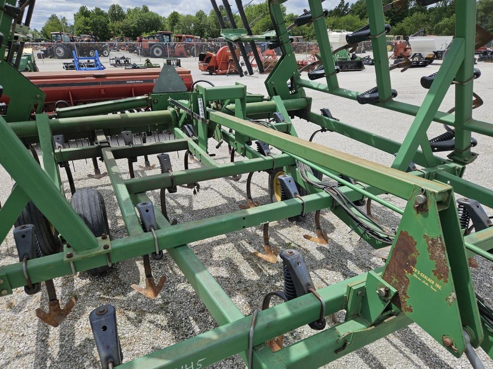 Image for 1997 John Deere 980